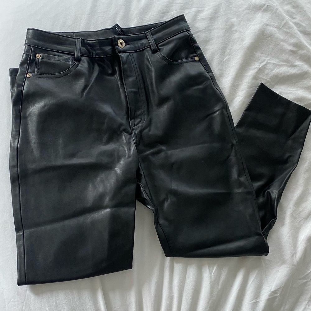 ZARA Black Ankle Cut Faux-Leather Pants